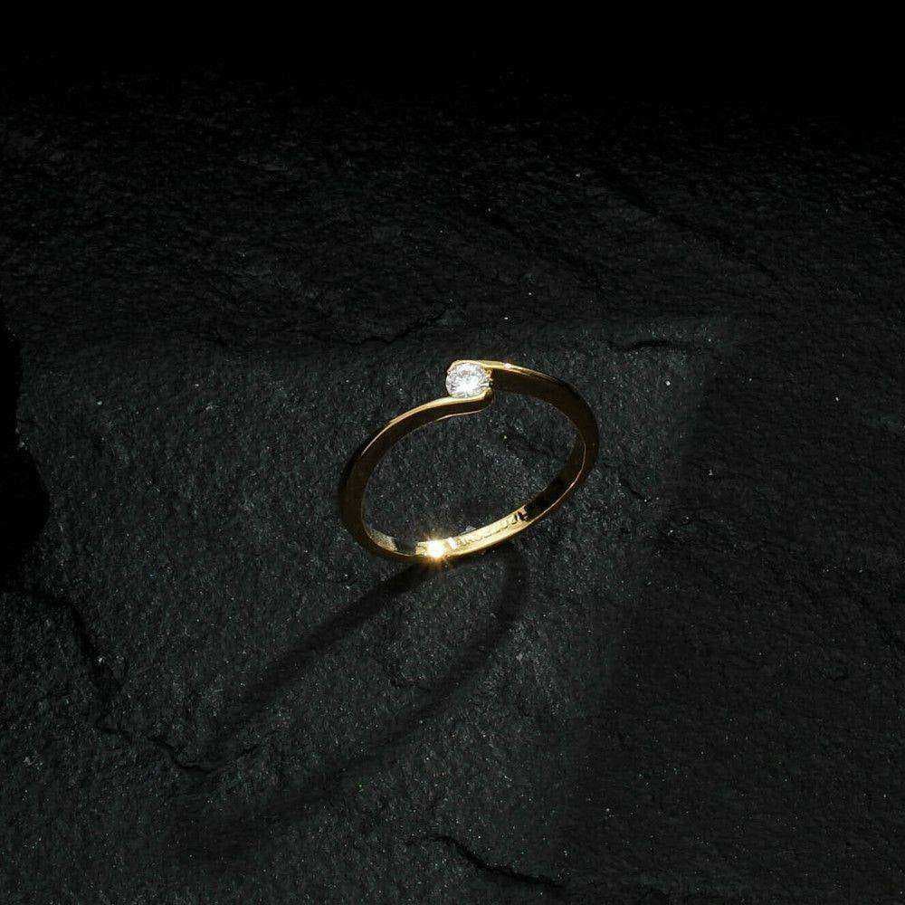 Anel Dourado Solitário Ponto de Luz Zircônia, imagem 3