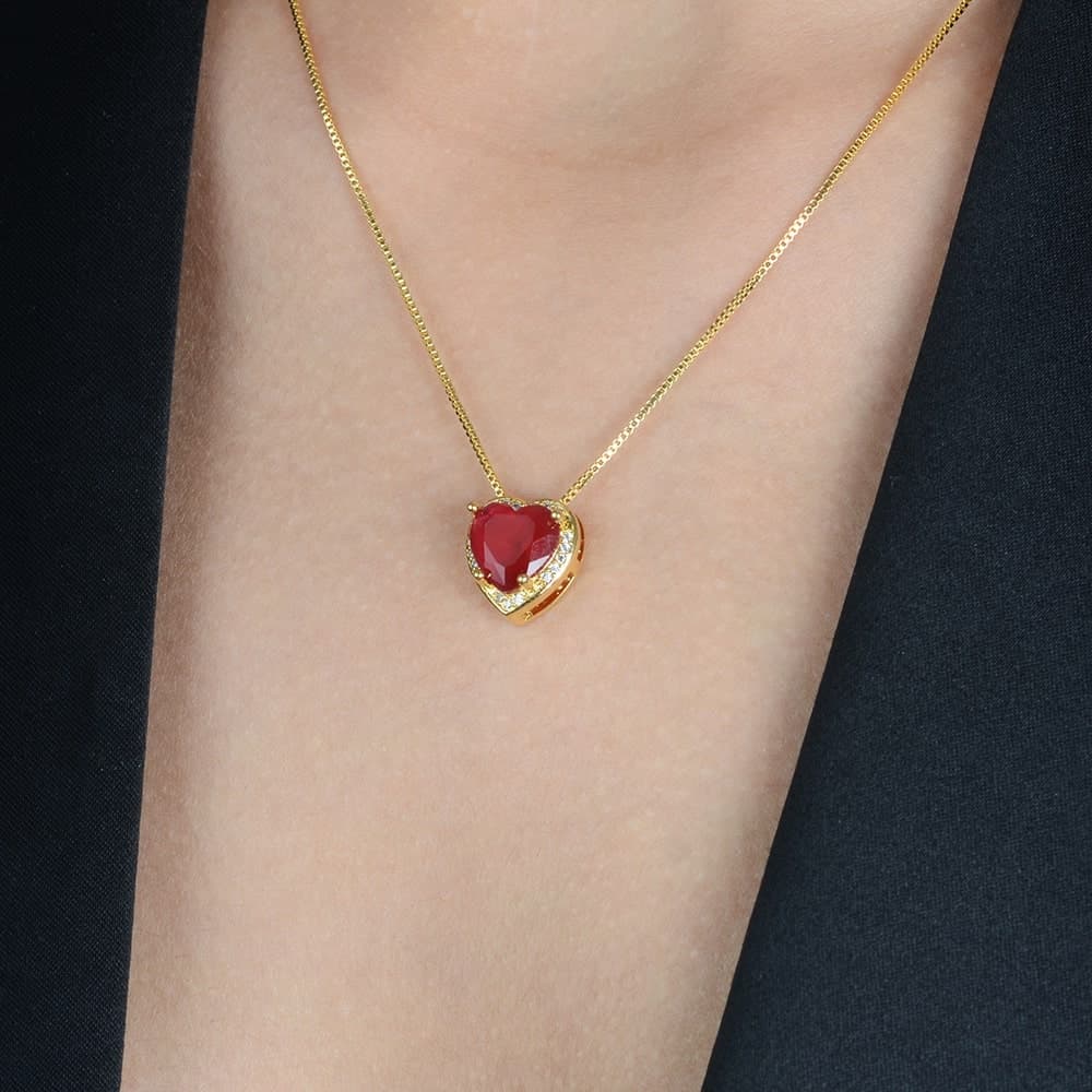 Colar Dourado de Pedra Natural Vermelha Coração Cravejado de Zircônia, imagem 2