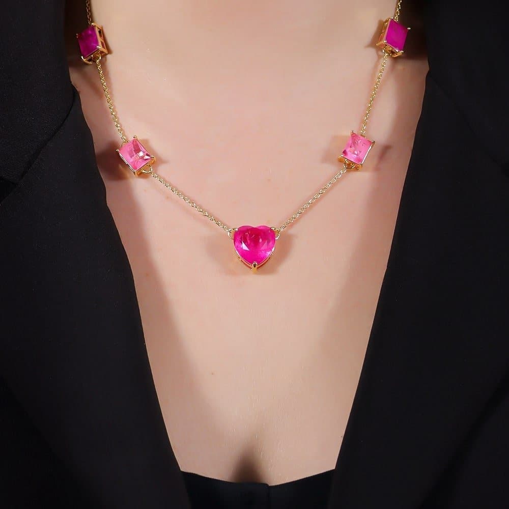 Colar Dourado de Pedras Coração e Retângulos Rosas, imagem 2