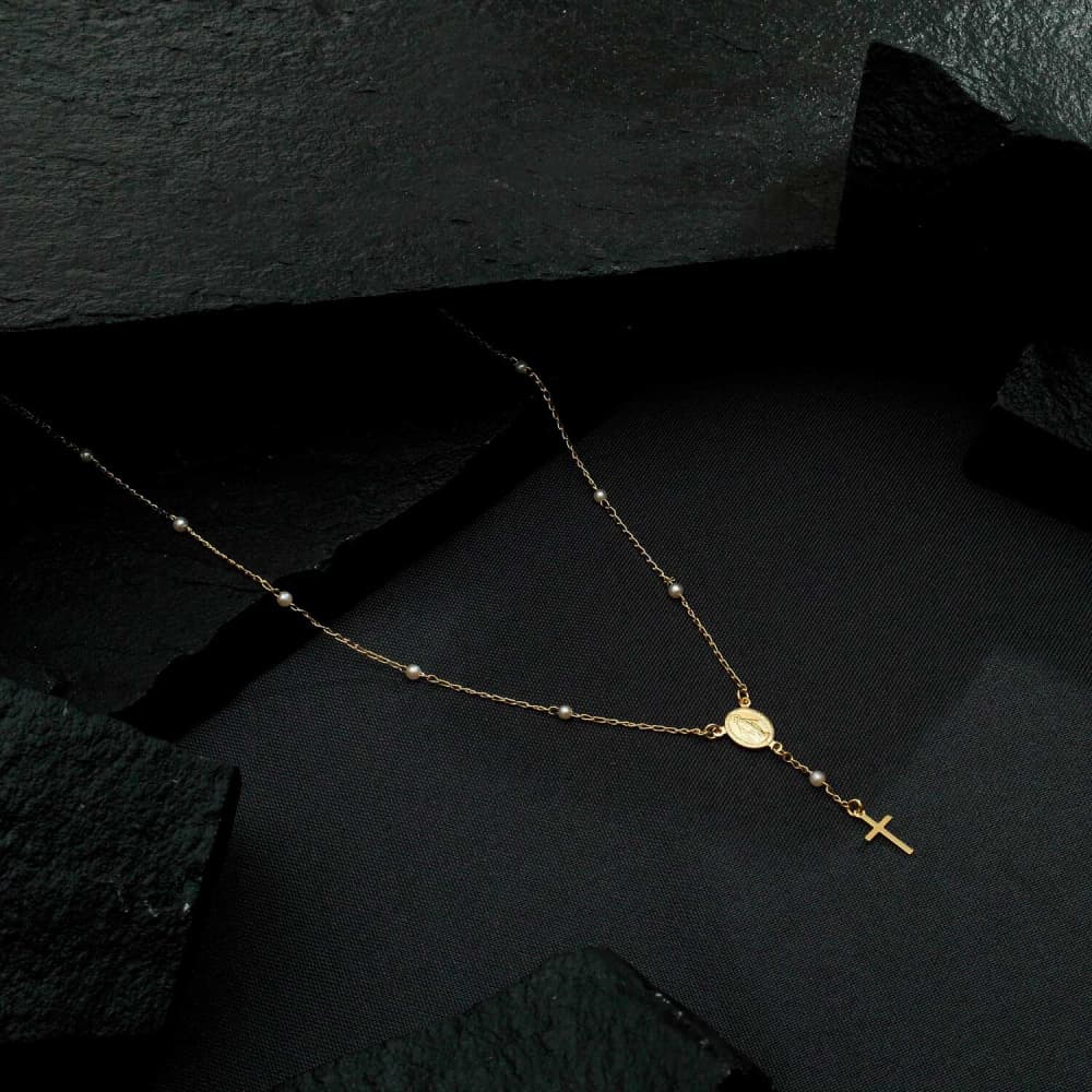 Colar Dourado Religioso Terço Cruz e Pérolas, imagem 3
